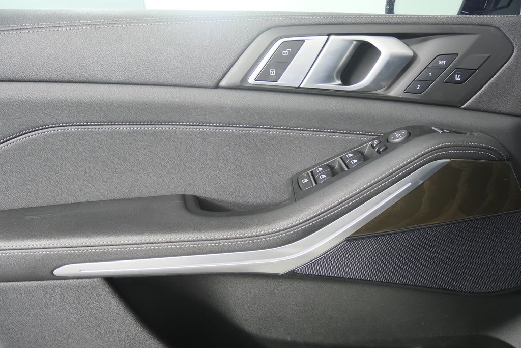 Thumbnail: 2022 BMW X5 - 8