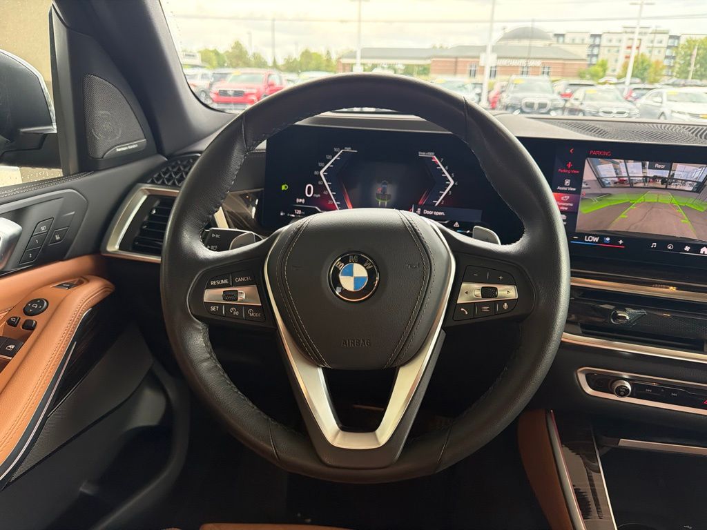 Thumbnail: 2026 BMW X5 - 13
