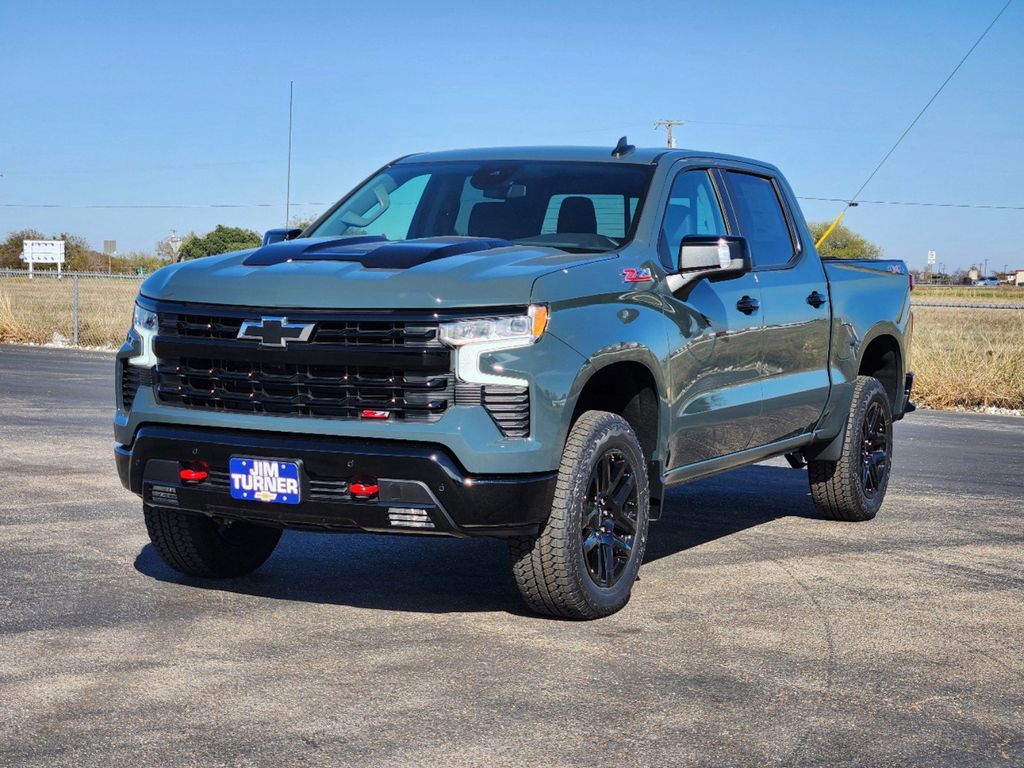 2025 Chevrolet Silverado 1500 LT Trail Boss 2