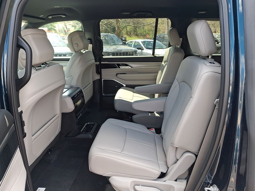 New 2026 Jeep Grand Wagoneer SUV