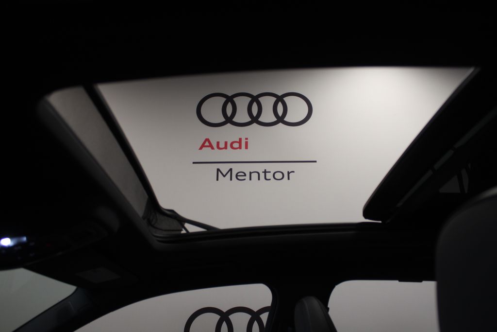 Thumbnail: 2026 Audi SQ5 - 13