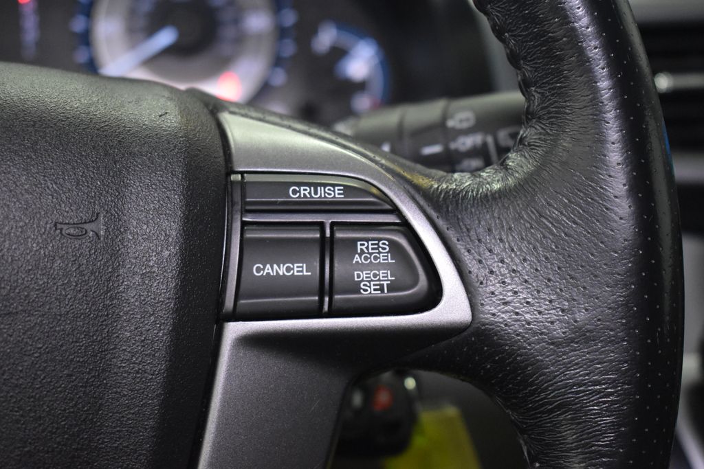2012 Honda Odyssey EX-L 26