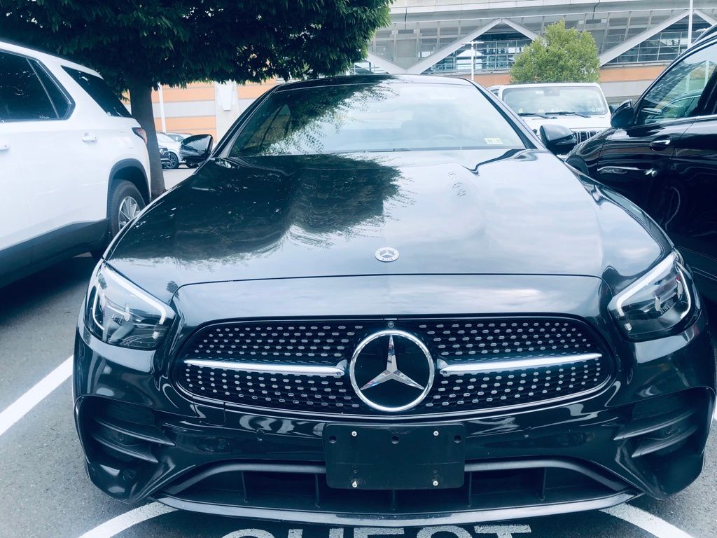 Thumbnail: 2022 Mercedes-Benz E-Class - 2