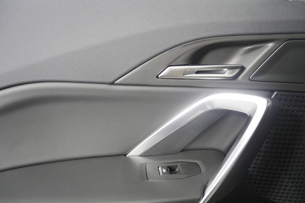 Thumbnail: 2026 BMW X1 - 13