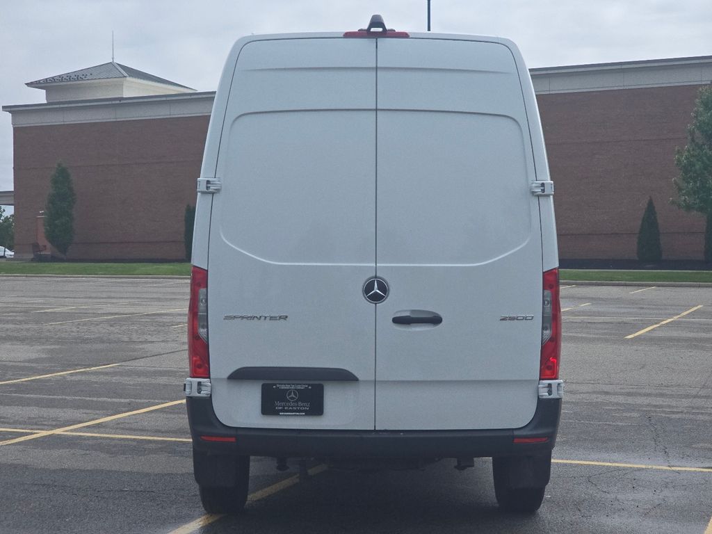 Used 2025 White Mercedes-Benz Cargo 144 WB image 10
