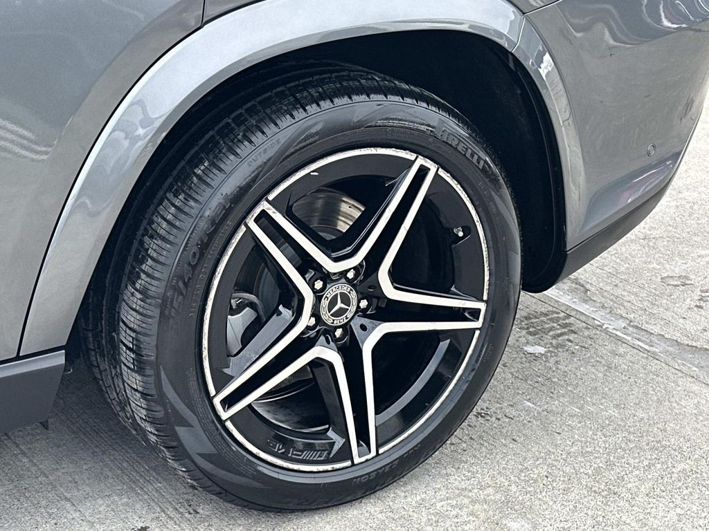 Thumbnail: 2022 Mercedes-Benz GLS - 16