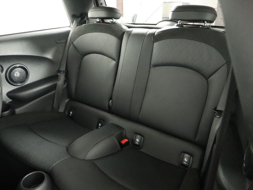 Thumbnail: 2023 MINI Cooper - 23