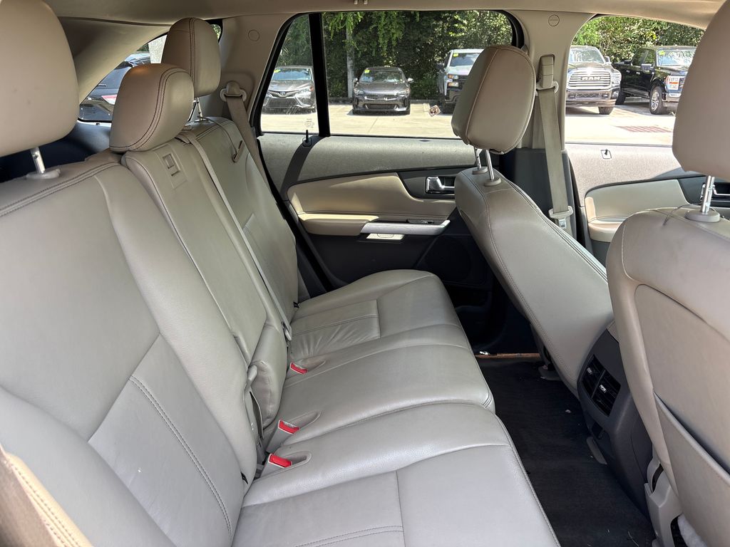 Used 2013 Green Ford SEL image 29