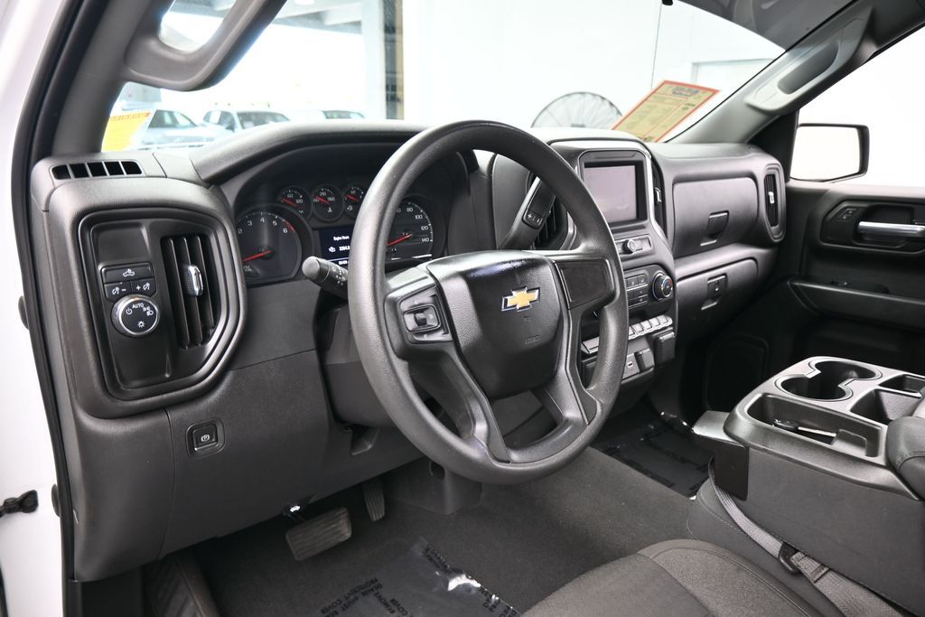 Used 2022 Summit White Chevrolet Custom image 10