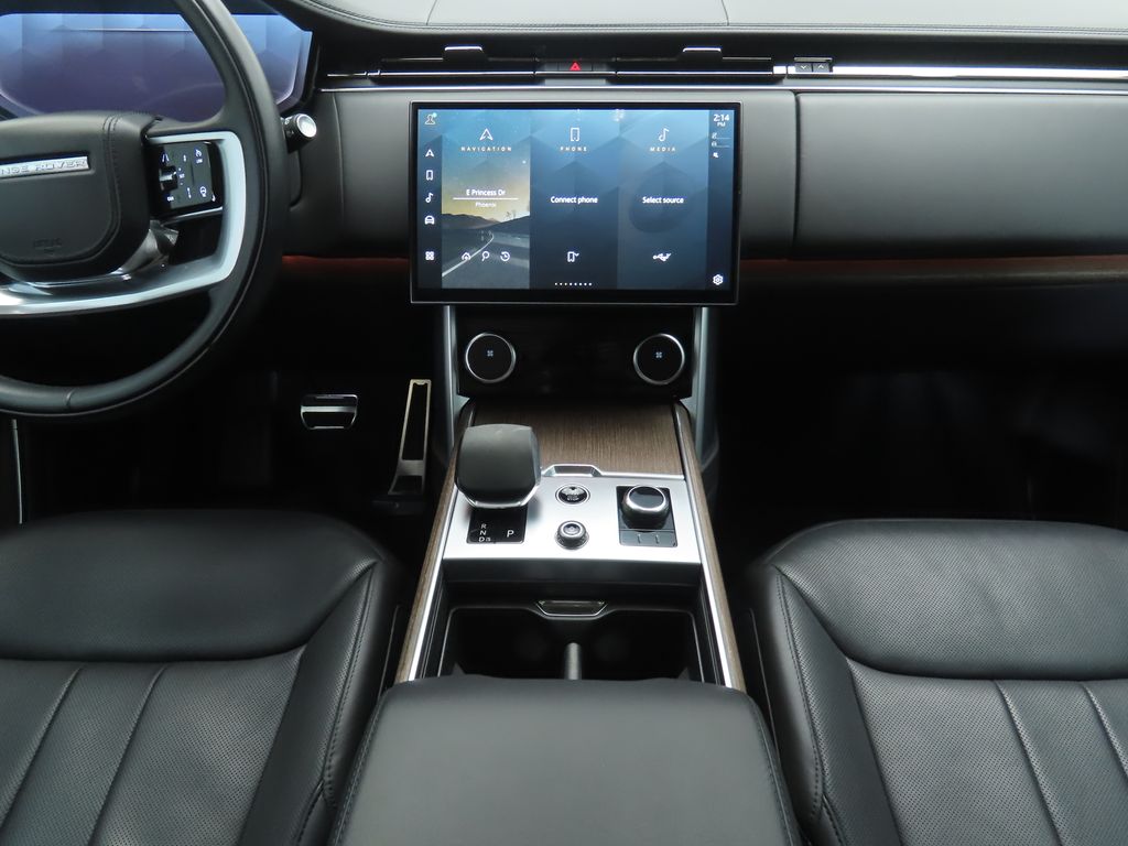 Thumbnail: 2023 Land Rover Range Rover - 13