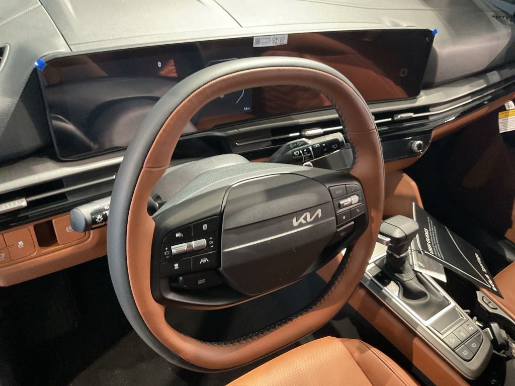 New 2026 White Kia X-Line image 13