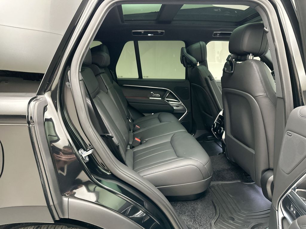 Thumbnail: 2026 Land Rover Range Rover - 7