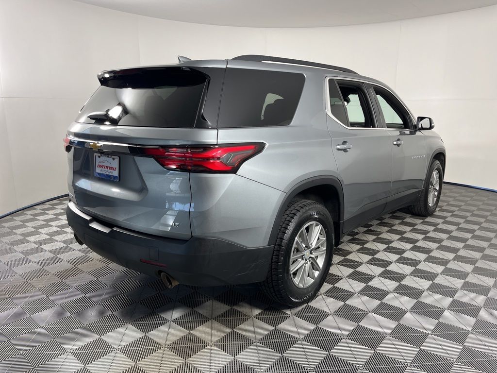 Thumbnail: 2023 Chevrolet Traverse - 16