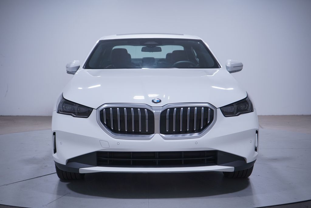 Thumbnail: 2025 BMW 5 Series - 4