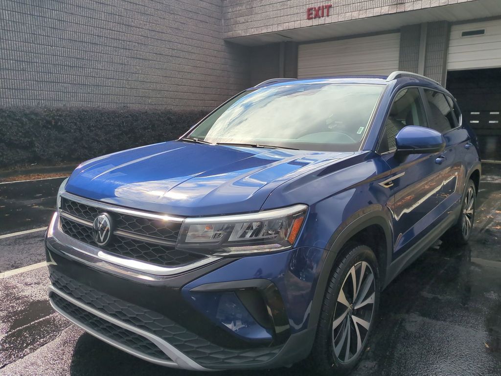2024 Volkswagen Taos SE FWD