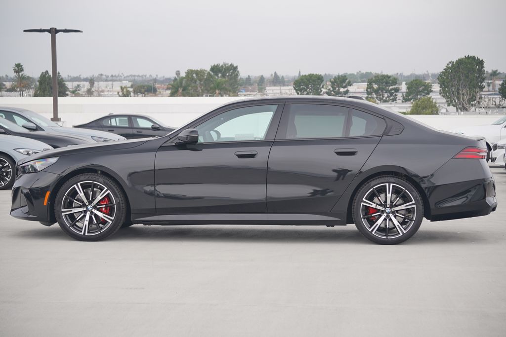 Thumbnail: 2026 BMW 5 Series - 4