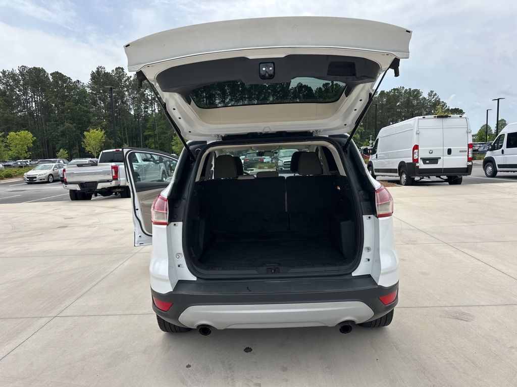 2014 Oxford White Ford Escape SE 4X4 SUV