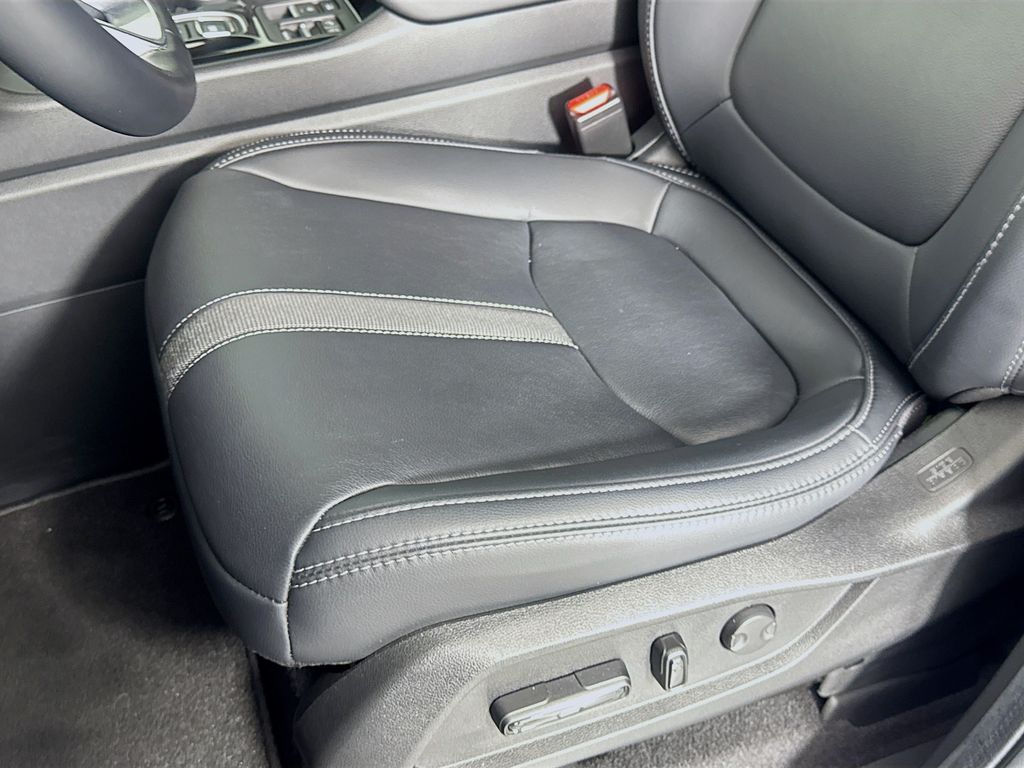 Used Car 2025 Honda Pilot  Ex-l For Sale Under $40,000 In Austin, Texas