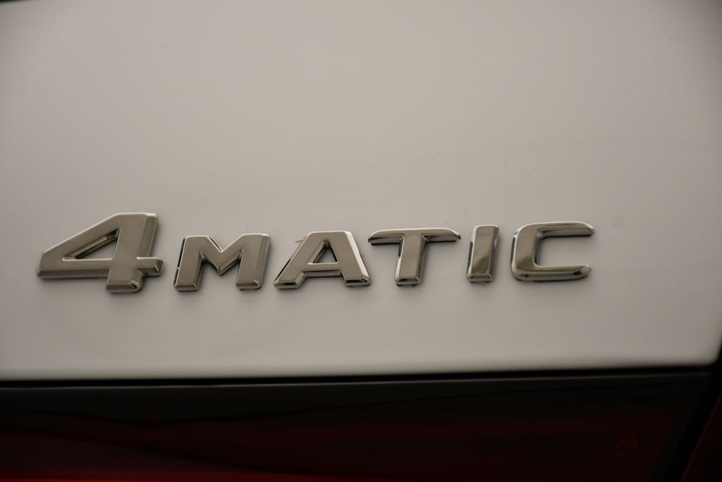 Thumbnail: 2026 Mercedes-Benz GLC - 10