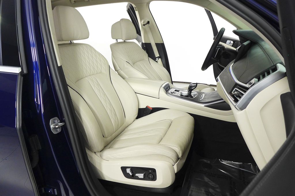 Thumbnail: 2021 BMW X7 - 18