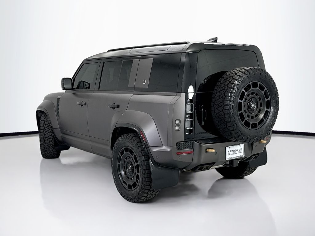 Thumbnail: 2025 Land Rover Defender - 7