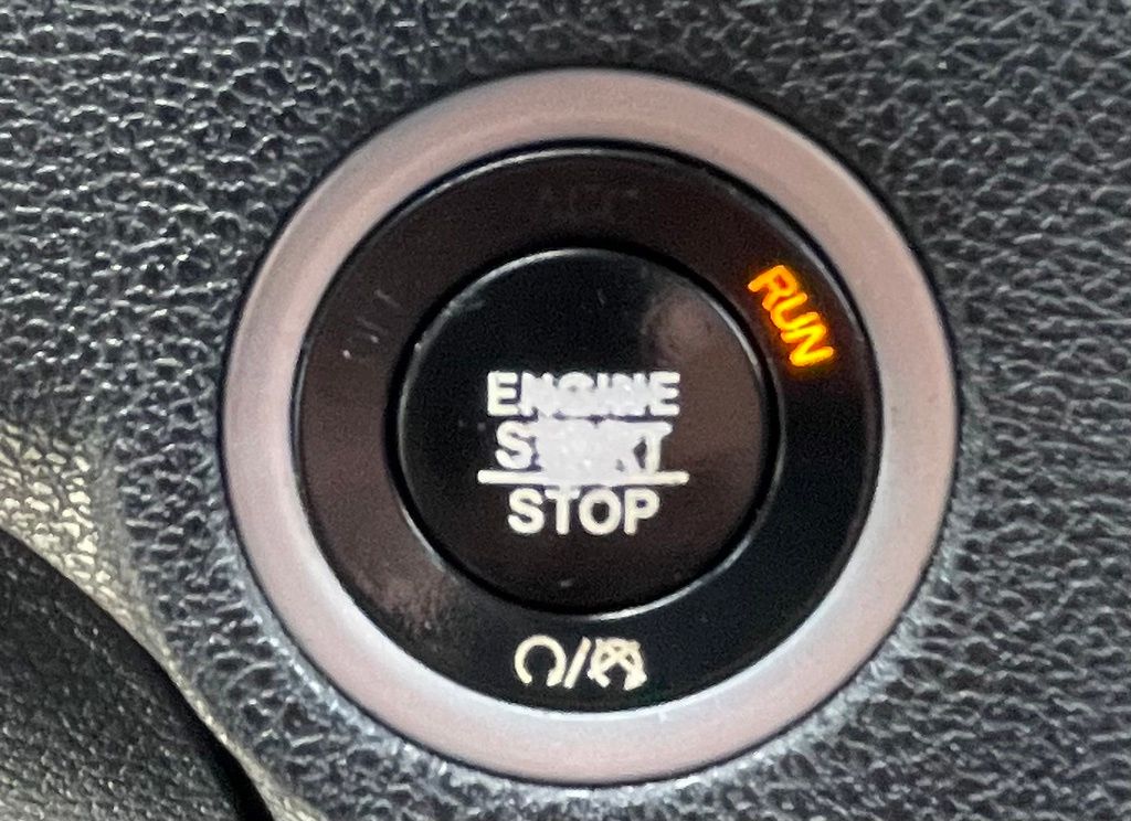 2019 Dodge Charger SXT Black at Autostrade