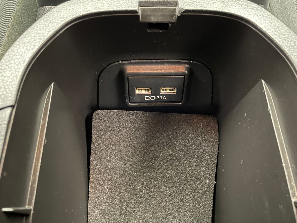 Thumbnail: 2021 Toyota RAV4 - 30
