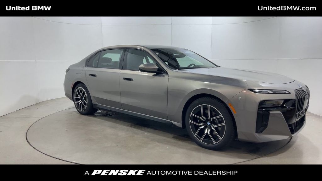 Thumbnail: 2026 BMW 7 Series - 2