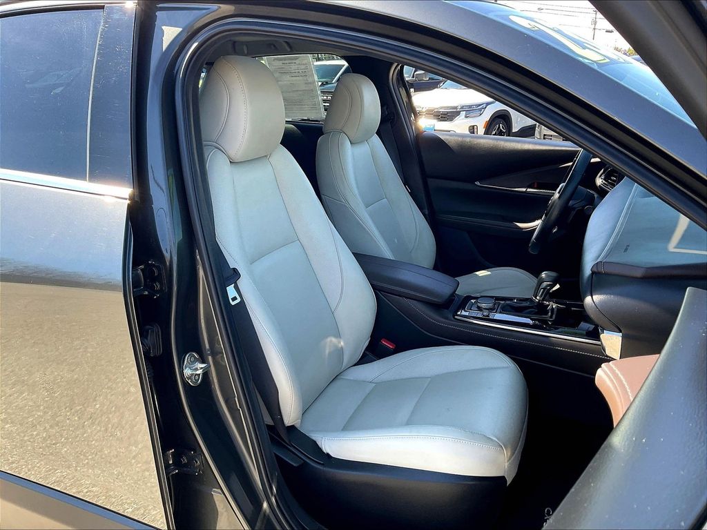 2023 Mazda CX-30 — photo 10