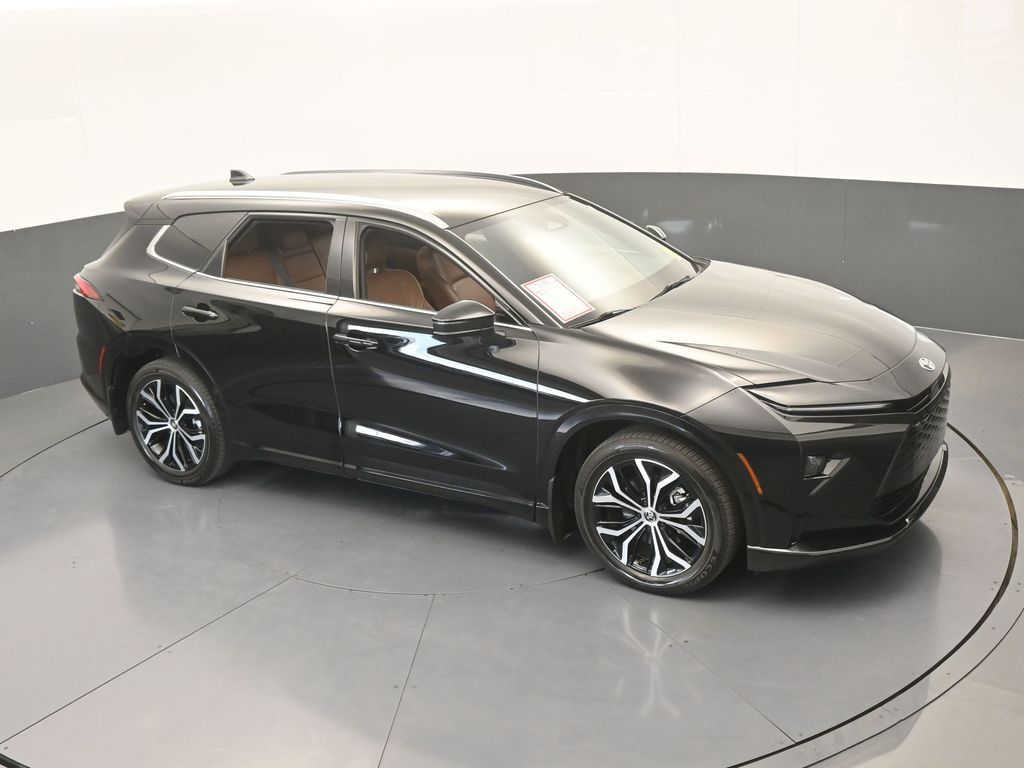 Used 2025 Black Toyota XLE image 59