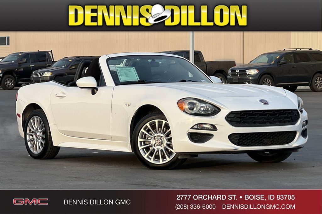 2017 FIAT 124 Spider Classica RWD