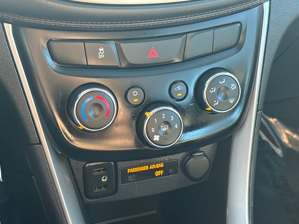 2020 Chevrolet Trax LS photo 19