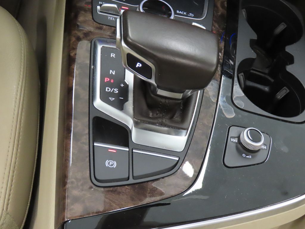 Thumbnail: 2018 Audi Q7 - 29