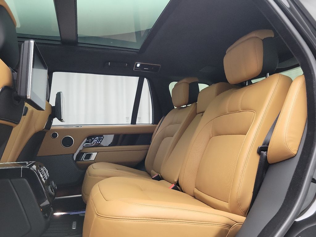 Thumbnail: 2019 Land Rover Range Rover - 9