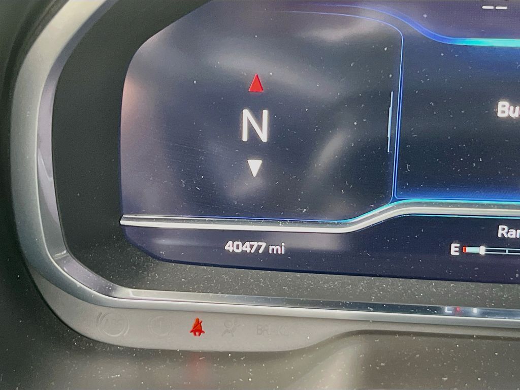 Used 2023 Red Chevrolet Premier image 12