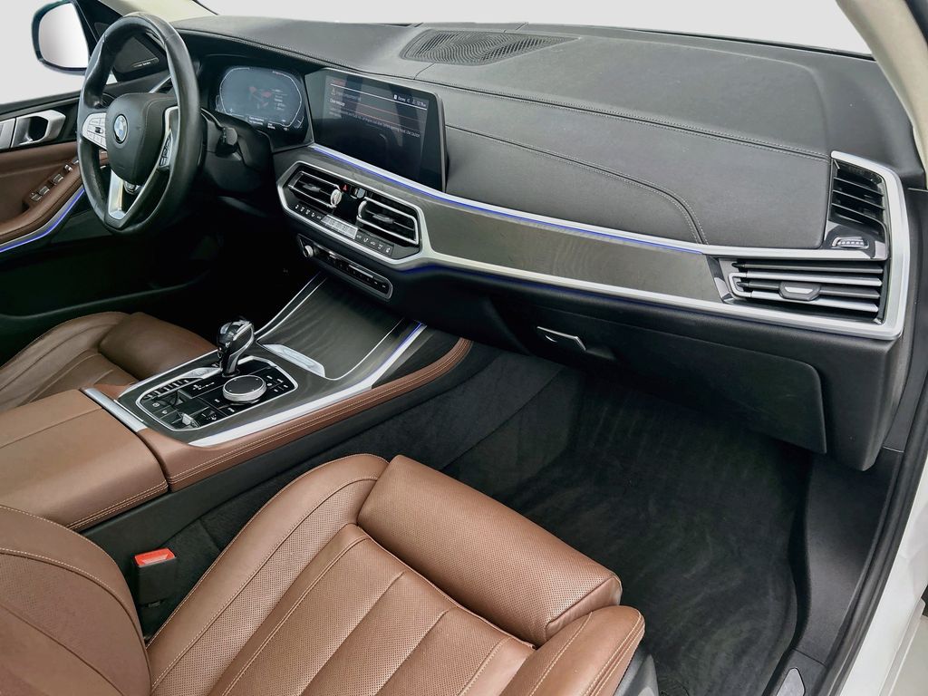 Thumbnail: 2019 BMW X7 - 16