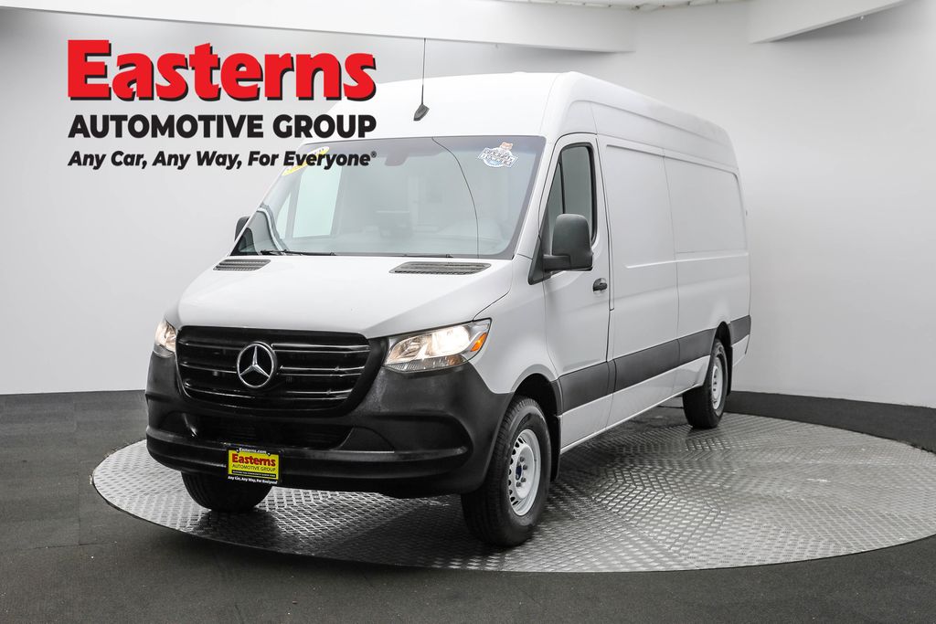2020 Mercedes-Benz Sprinter Base's photo