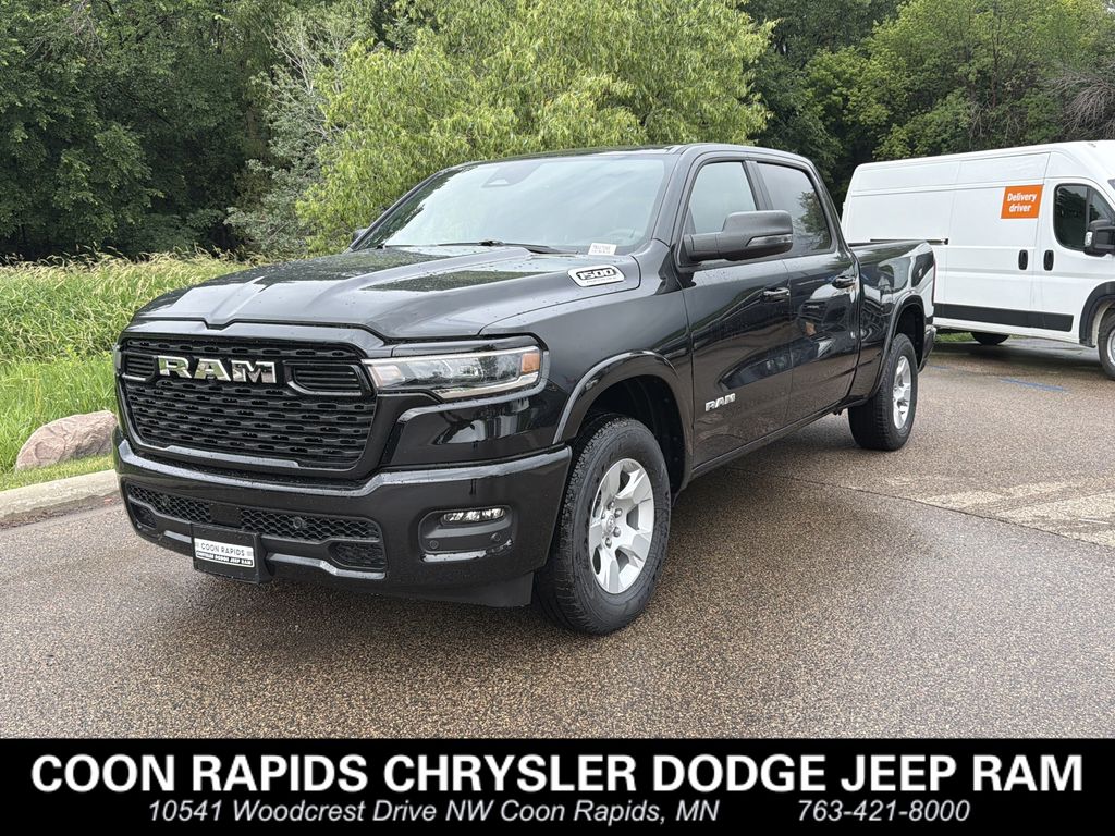 Diamond Black Crystal Pearlcoat 2026 RAM 1500 Pickup Truck Four-Wheel Drive 8-Speed Automatic