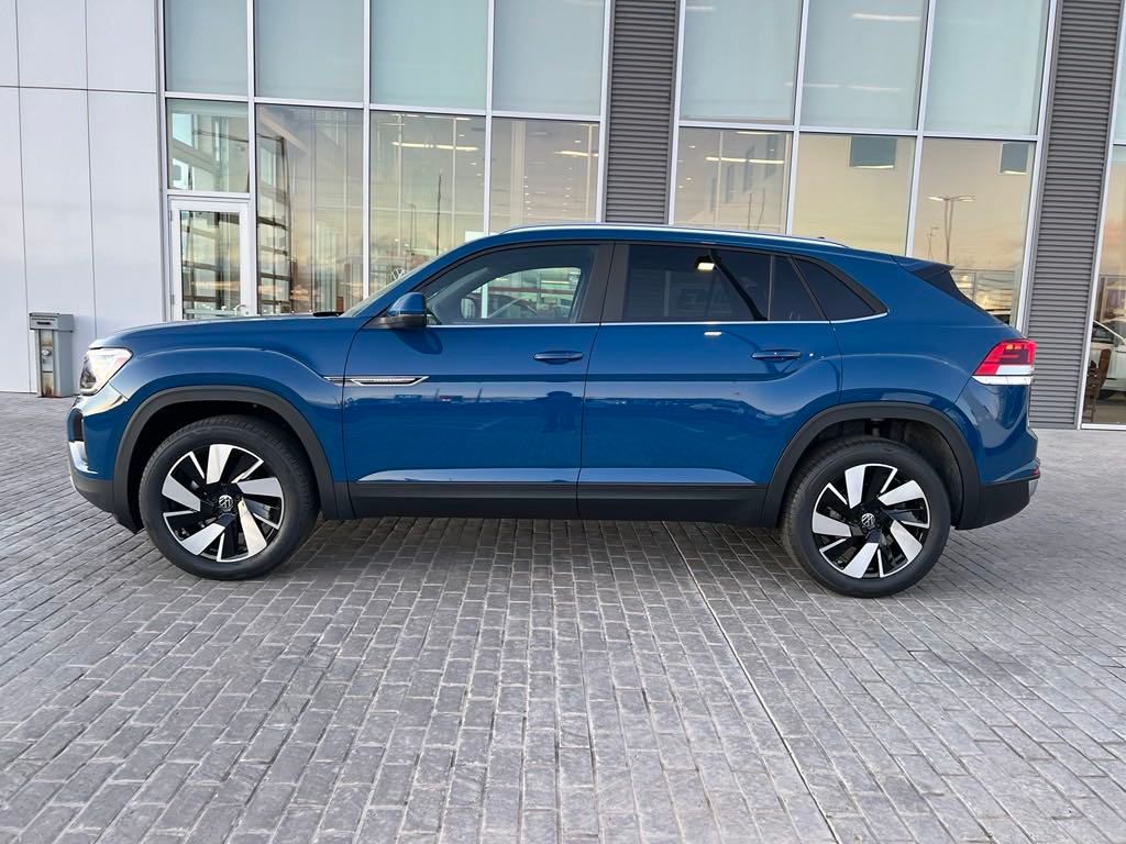 2025 Volkswagen Atlas Cross Sport 2.0T SE w/Technology photo
