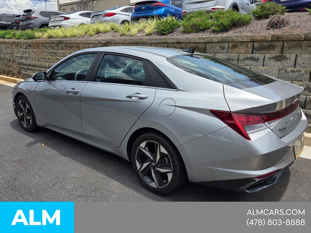 Used 2021 Silver Hyundai SEL image 7