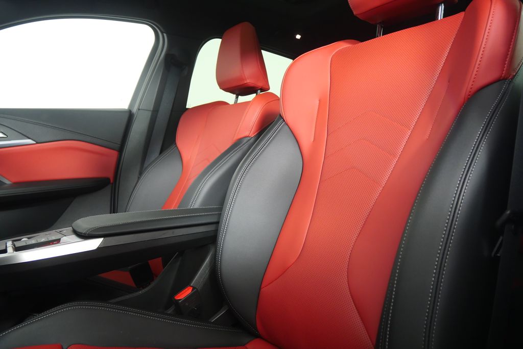 Thumbnail: 2025 BMW X2 - 10