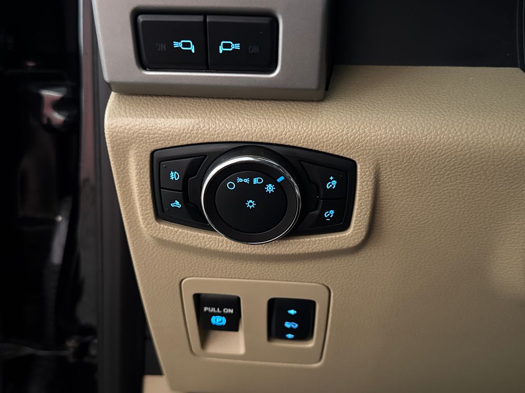 Used 2018 Black Ford Lariat image 21