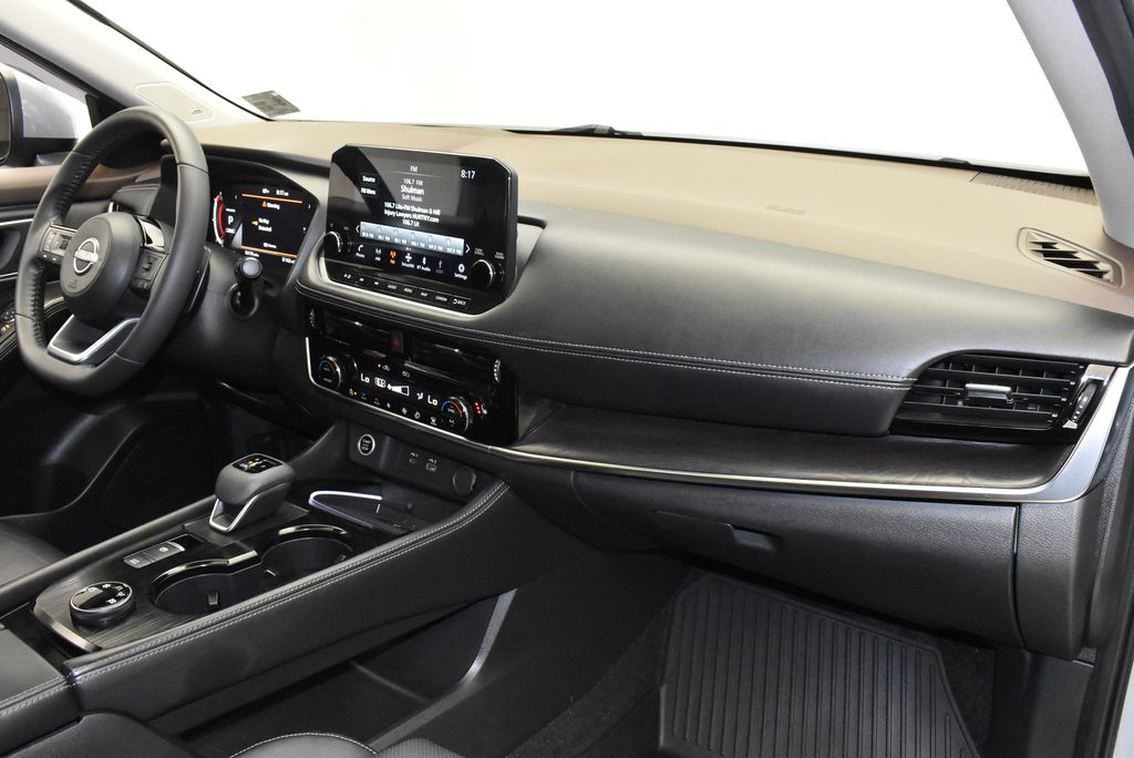 2023 Nissan Rogue Platinum 27