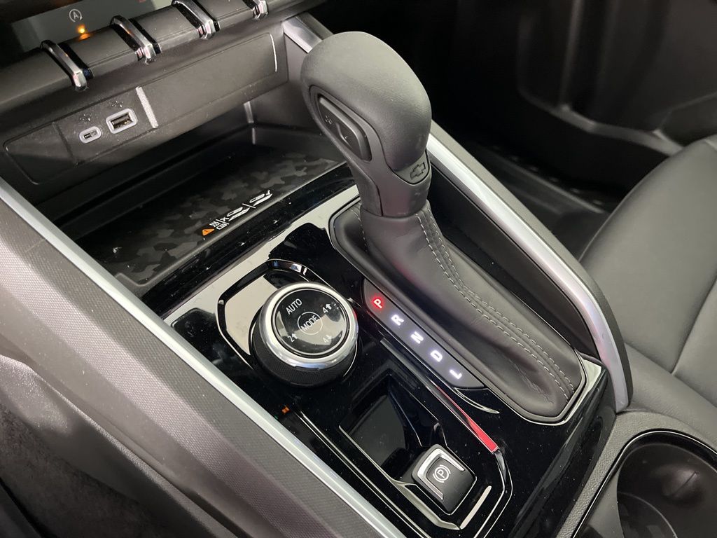 Thumbnail: 2026 Chevrolet Colorado - 31