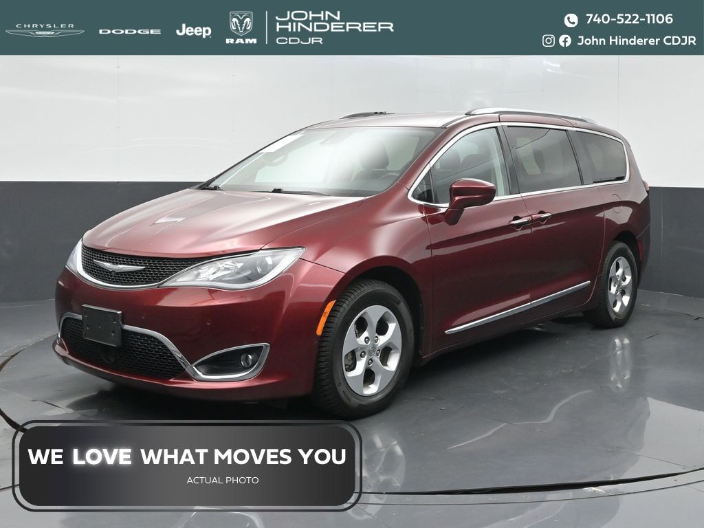Velvet Red Pearlcoat 2017 Chrysler Pacifica Minivan Front-Wheel Drive 9-Speed Automatic