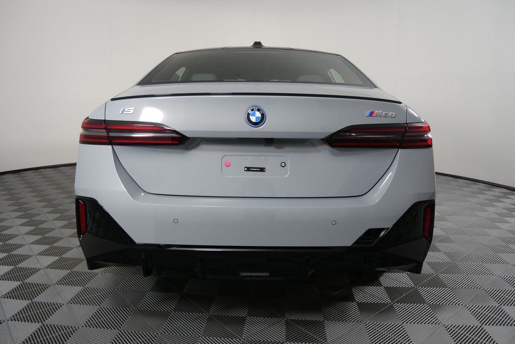 2025 BMW i5 M60 4