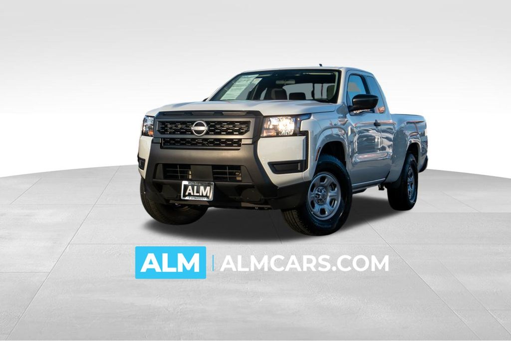 2025 Nissan Frontier S's photo