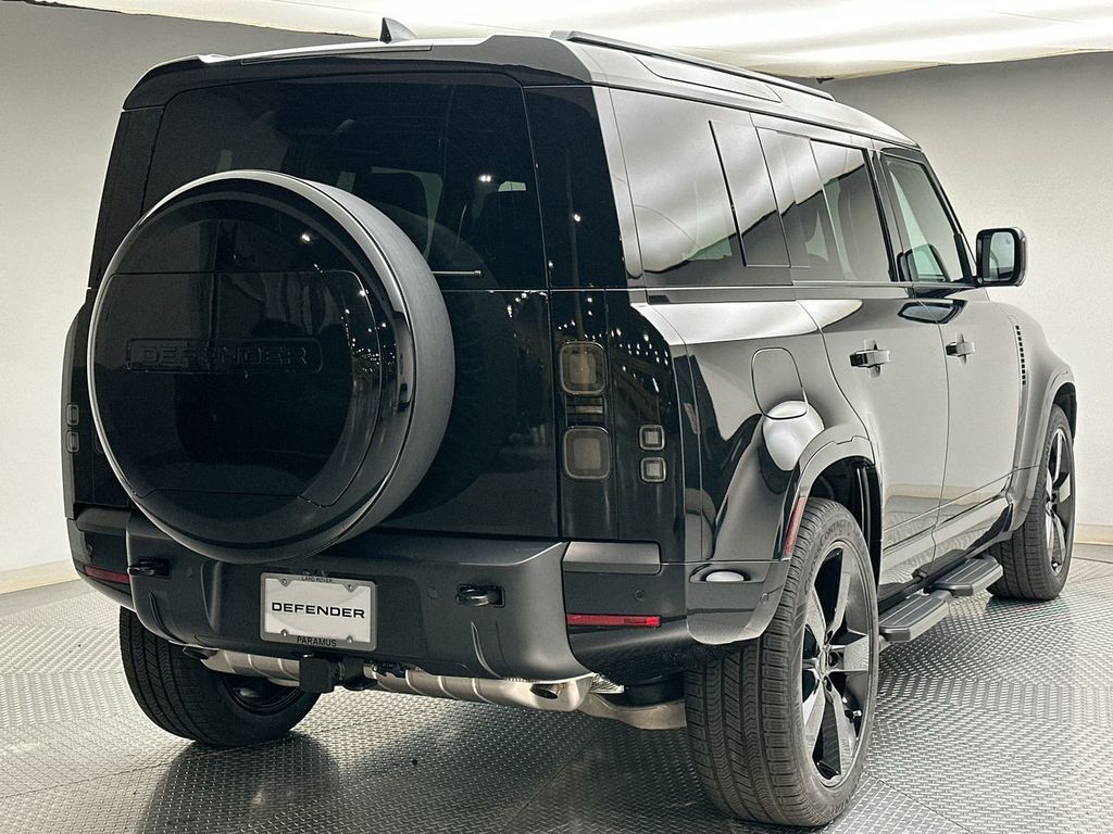 Thumbnail: 2026 Land Rover Defender - 3