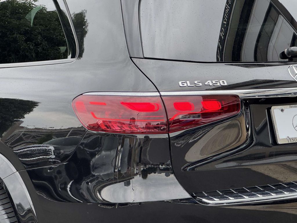 Thumbnail: 2024 Mercedes-Benz GLS - 12