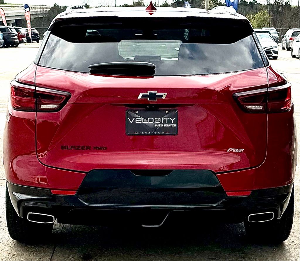 View vehicle photo 6